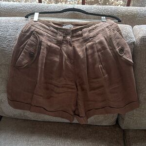Women’s Burberry linen shorts